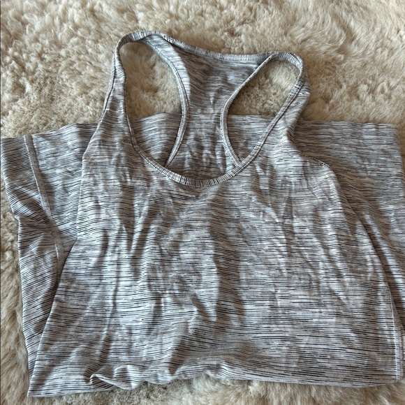 Lululemon Tank Tops - Picture 3 of 4